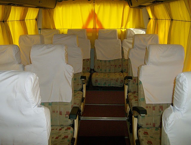 Minibus Hire In Kolkata | Mini Bus Book For Kolkata Tour